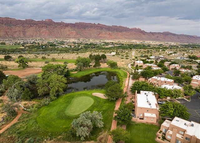 Townhome on Moab Golf Course | Pool | Views!