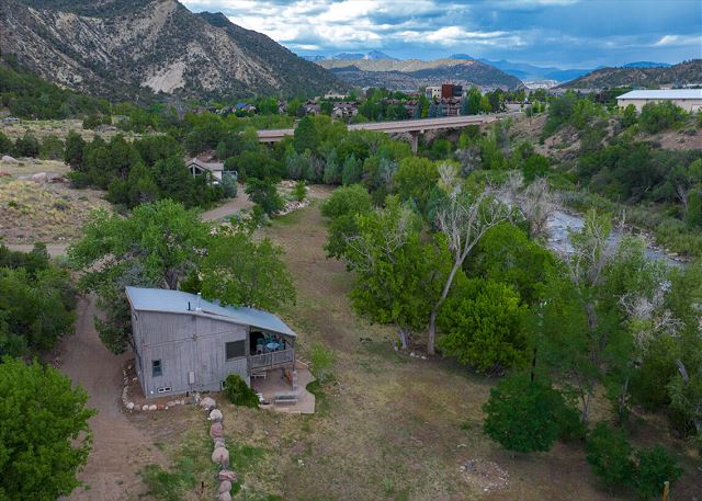 Pet Friendly Rustic Cabin on the Animas River - 6 Min. to Downtown Durango 5