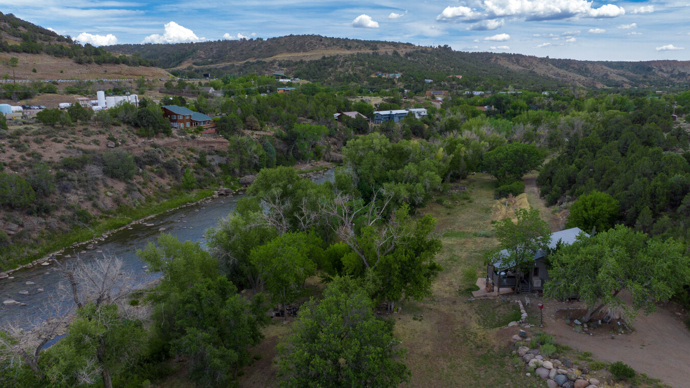 Pet Friendly Rustic Cabin on the Animas River - 6 Min. to Downtown Durango | Photo 39