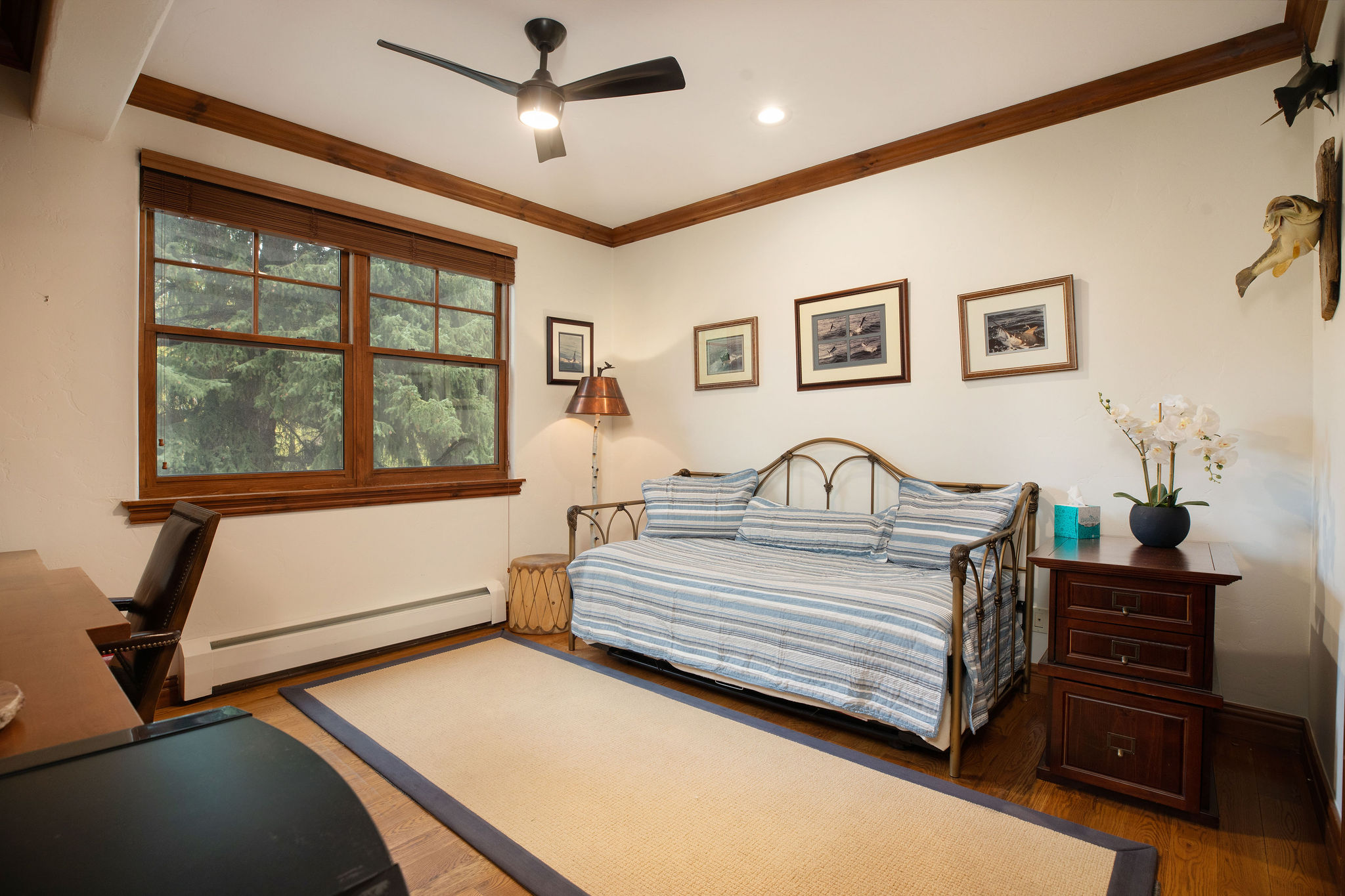 3rd Bedroom - Two Twin Beds (Trundle) with Office Desk, Chair, and Printer