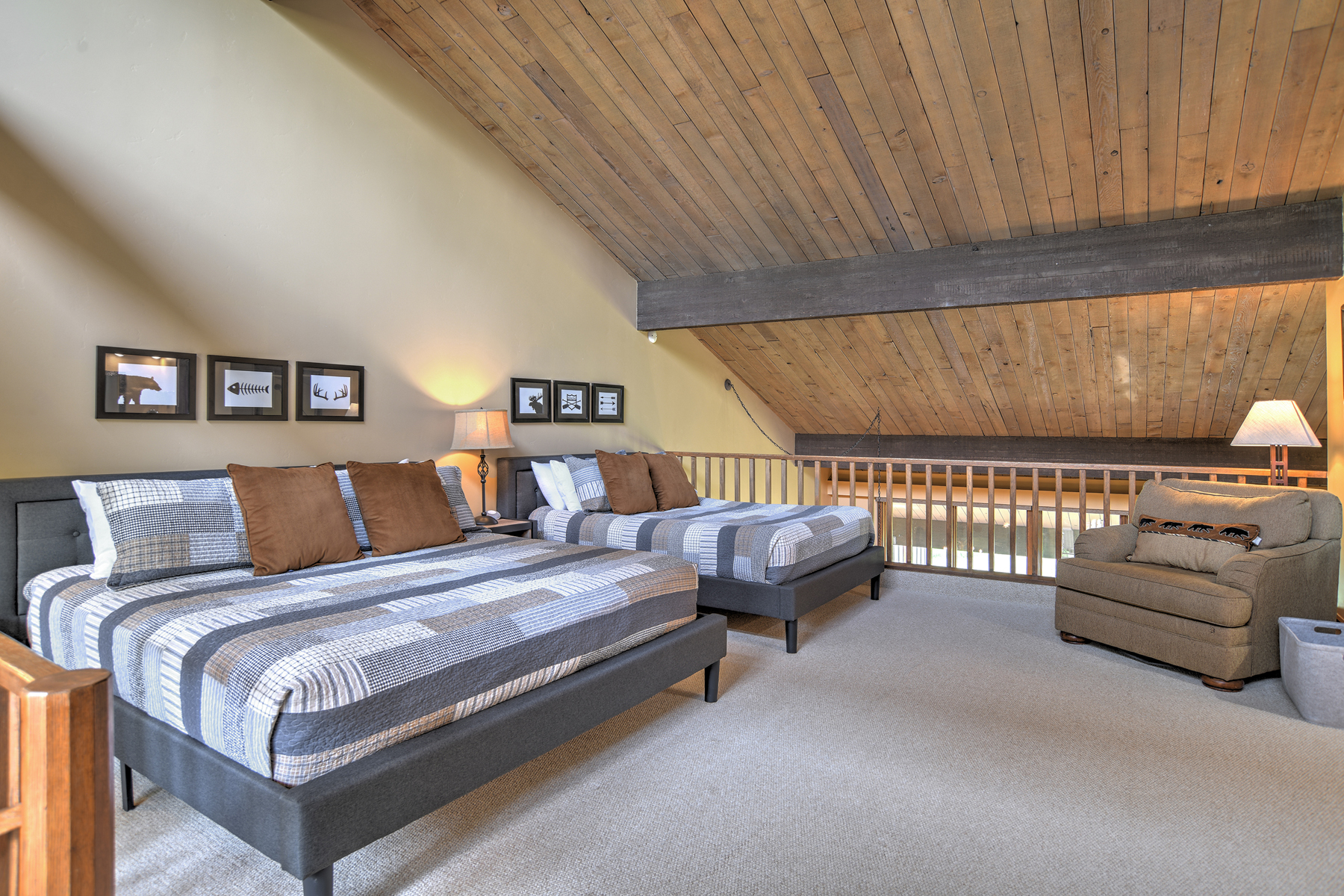 Loft bedroom with King and Queen bed, TV, full bath ensuite
