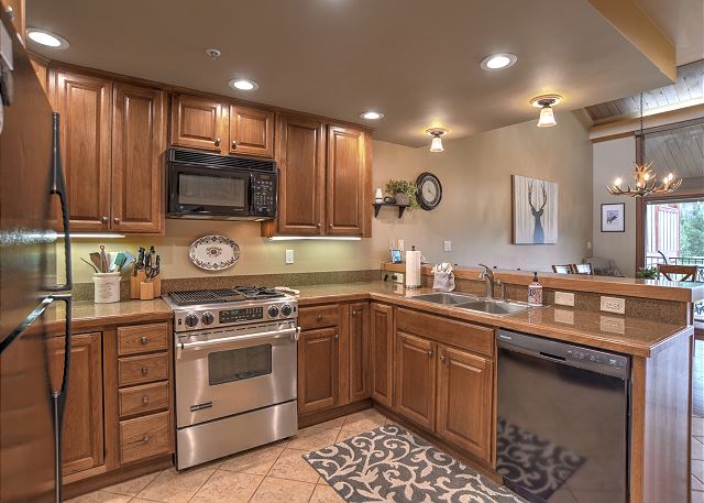 Fore the Views Townhome | AC, Pool, Hot Tub, Golf & Ski 2