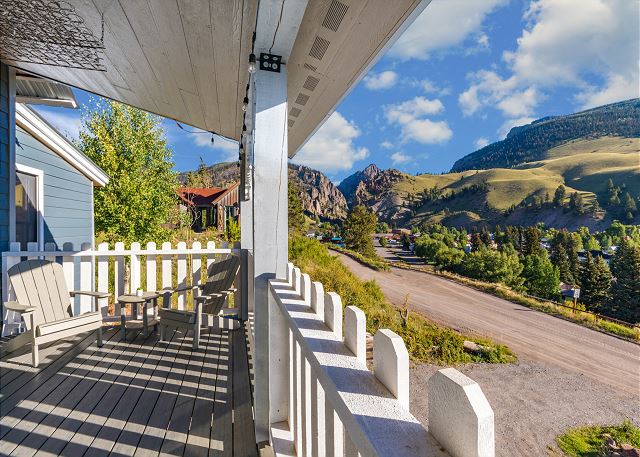 New Listing! Recently Remodled - Mountain Cottage - Walk to Downtown Creede