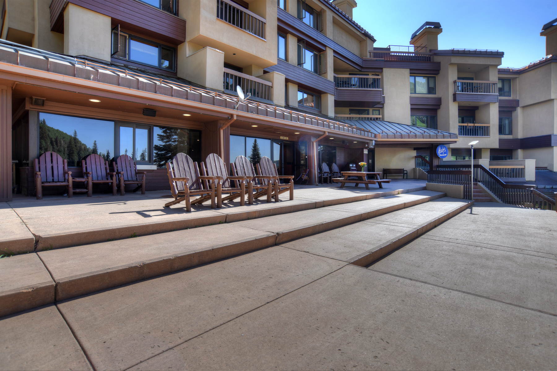 Updated Ski in/Ski Out Condo - Corner Unit - Two Decks - Awesome Slope Views | Photo 37