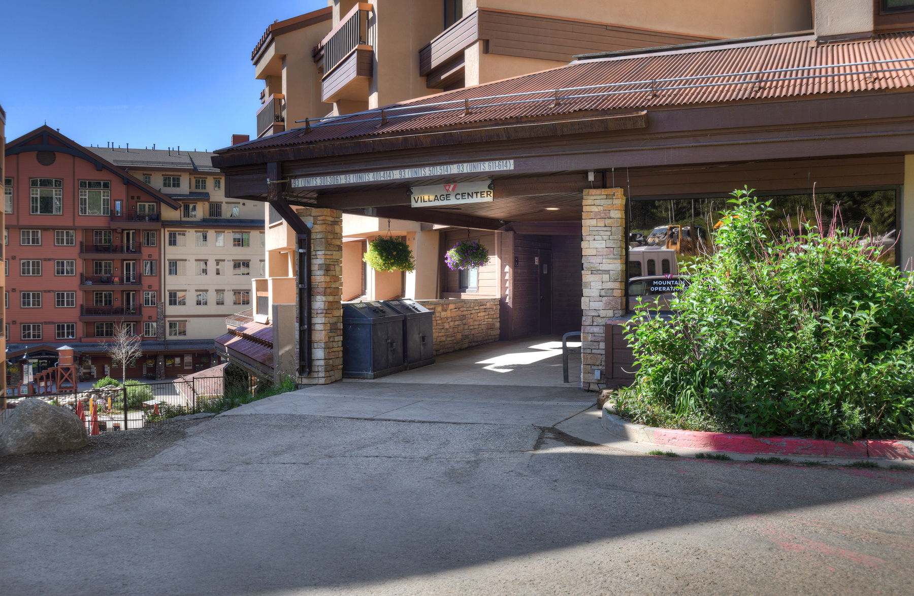 Updated Ski in/Ski Out Condo - Corner Unit - Two Decks - Awesome Slope Views | Photo 38