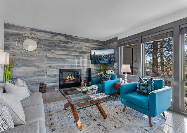 New! Condo at 7th Mtn Resort ~ Year Round Heated Pools ~ Close to Bachelor!