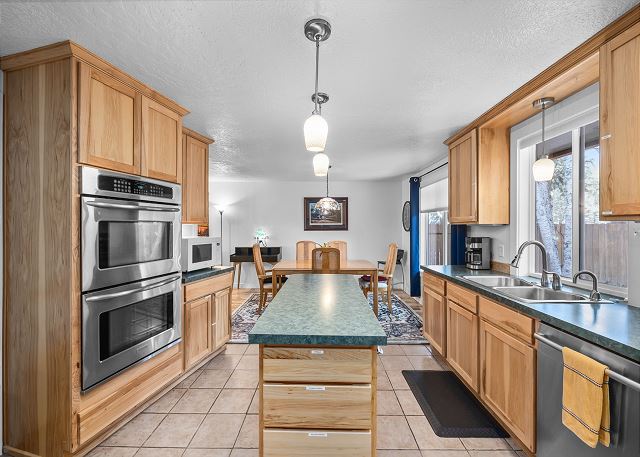 New Listing! Hot Tub ~ 2 Living Areas ~ Pet Friendly 8