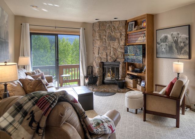 North Star (#301) | Deck, Mtn Views, Ski Shuttle, Heated Pool/Hot Tub