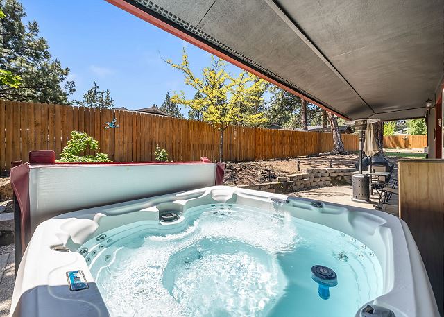 New Listing! Bend Home ~ Hot Tub ~ Dog Friendly 2