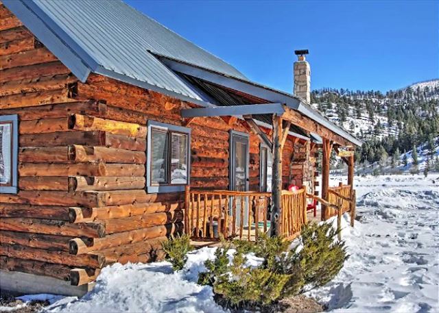 Colorado Cabin 20 Mins to Wolf Creek Ski Area - Private Hot Tub