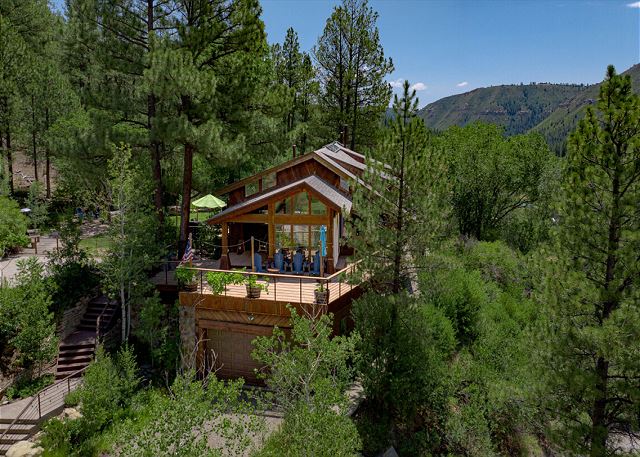 Featured Property Luxury Home - 8 Acres - 7 Min to DGO - Pool Table/Fire Pit/Amazing Views