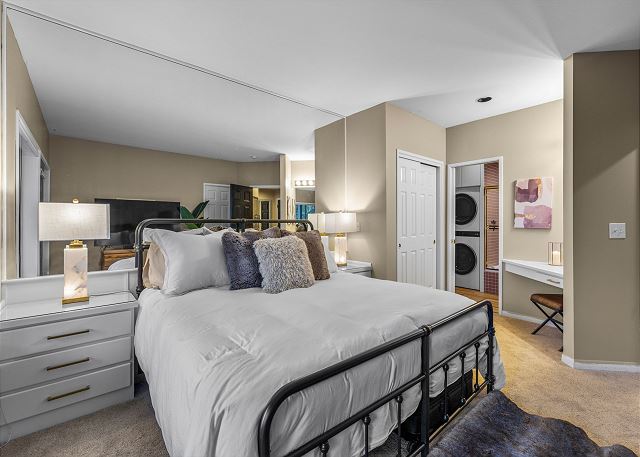 New Listing! Gorgeous Views ~ Fireplace 8