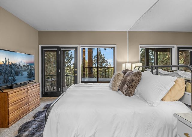 New Listing! Gorgeous Views ~ Fireplace 9