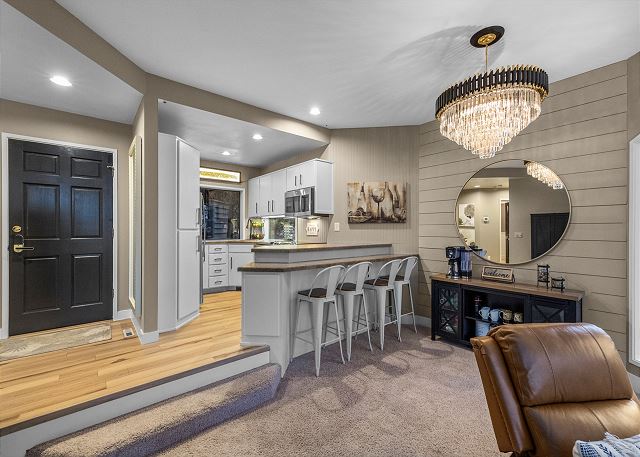 New Listing! Gorgeous Views ~ Fireplace 4