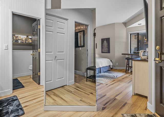 New! Mt Bachelor Village ~ King Suite ~ 1st level 5