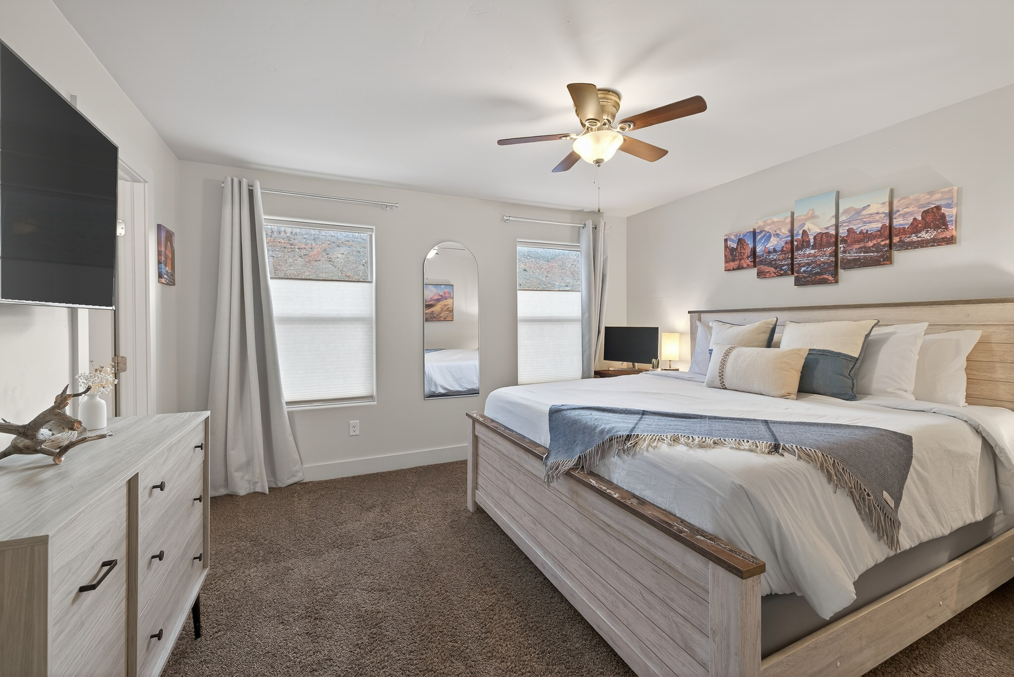 Near Arches & Downtown | Pool & Hot Tub | Views! | Photo 3