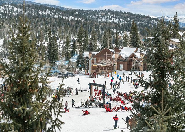 Remodeled Eolus Ski in/Ski Out condo - Slope & Mountain Views - Deck 5