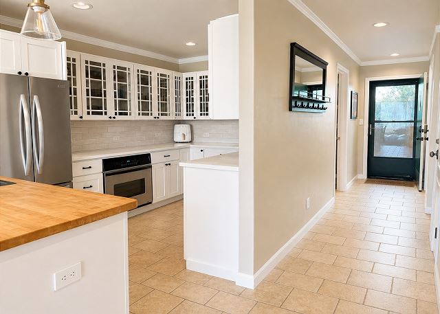 Remodeled Eolus Ski in/Ski Out condo - Slope & Mountain Views - Deck 10
