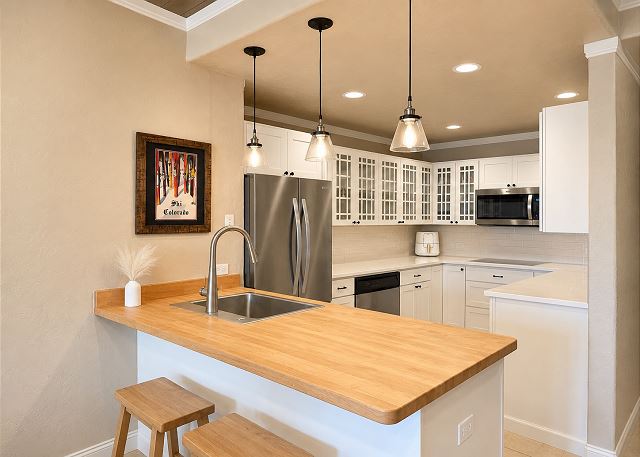 Remodeled Eolus Ski in/Ski Out condo - Slope & Mountain Views - Deck 7