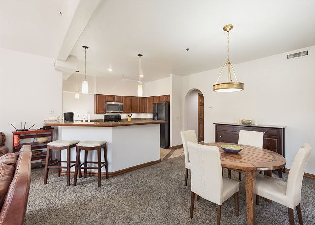 30+ Day - Condo in Downtown Durango - Walk to Main Street - AC/Deck/BBQ 7