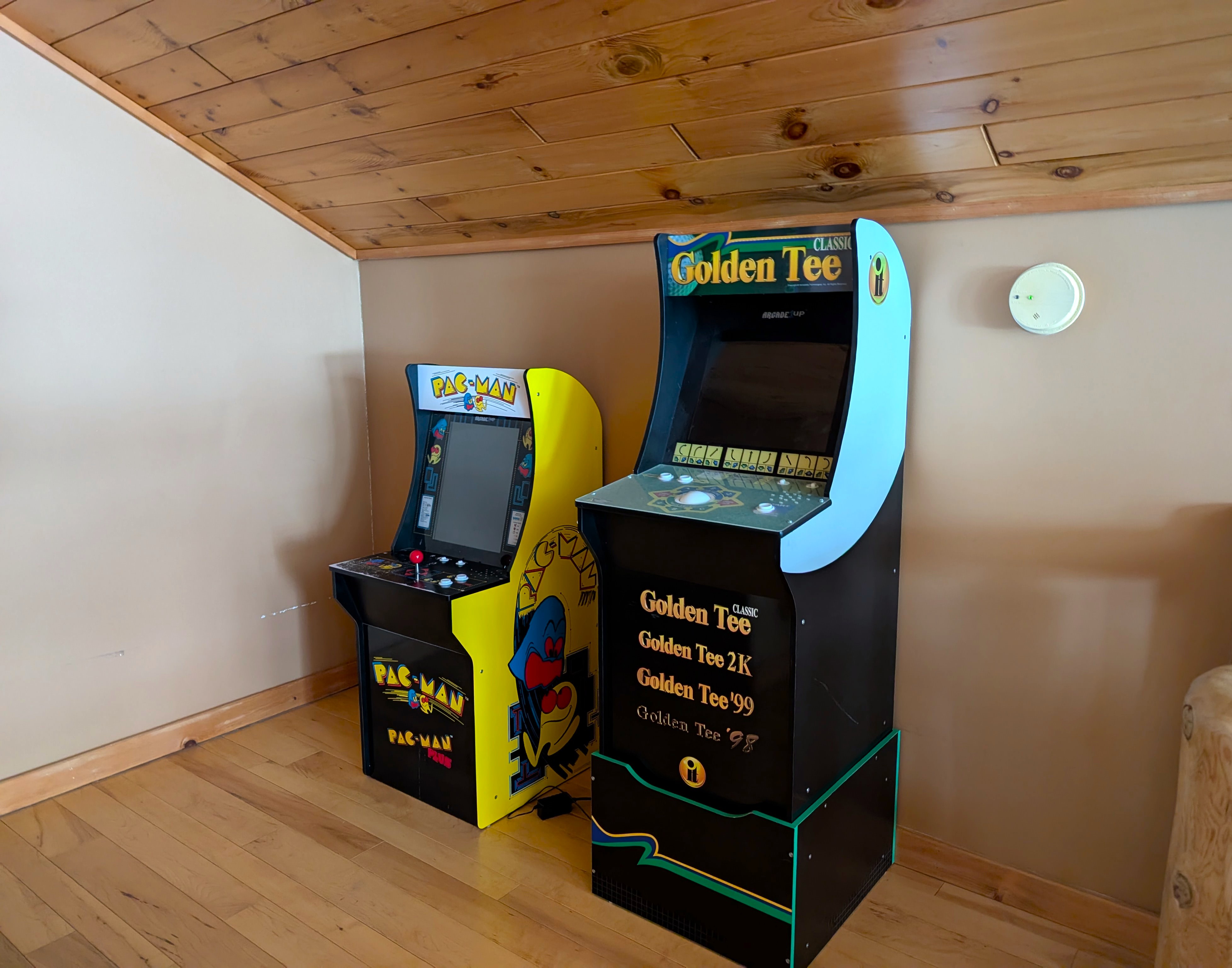 Near Snowmobile Trails - Hot Tub, Theatre, Foosball, Dogs OK | Photo 23