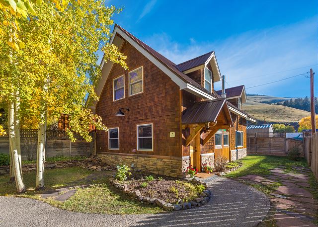 New Listing! Downtown Creede Cabin| Walk to the Theater, Shops, & Restaurants