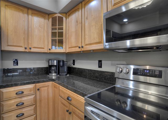 Down Home in Durango (#417) |10 min to Ski - Pool/HotTub/AC - Views - Golf 6