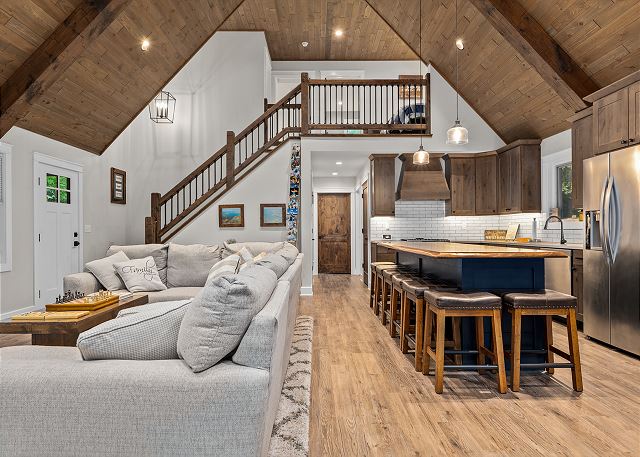 Near Groomed Trails, Peaceful Setting, Fireplace, High Ceilings with Windows 10