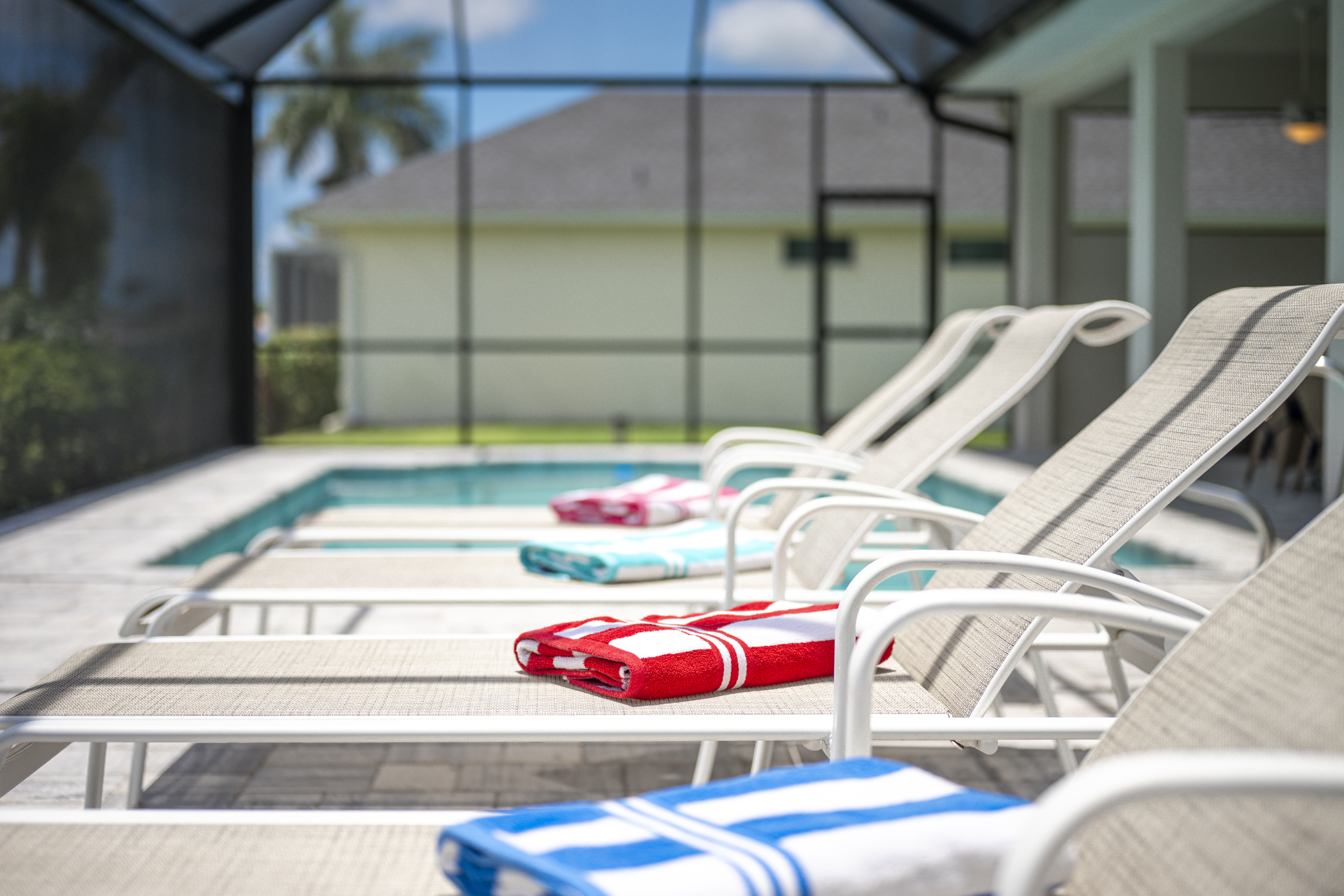 Lanai loungers