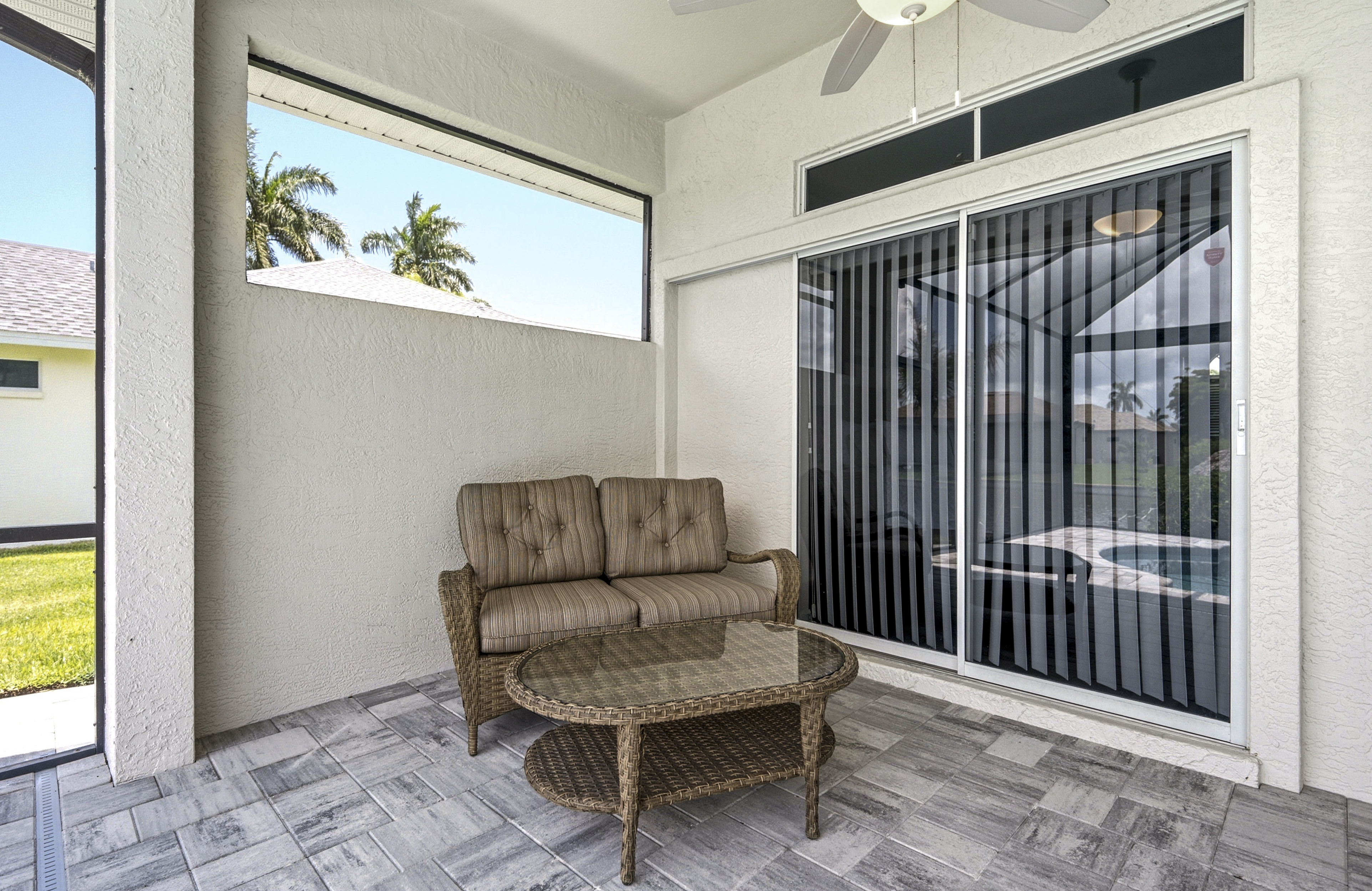 Lanai seating