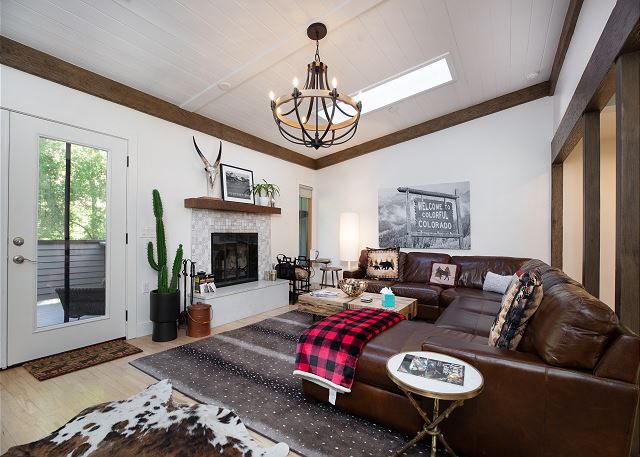 New! On Bus Route | 5 Mins to Vail Village | Steps from Eagle River
