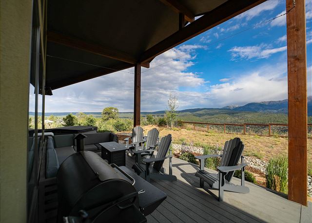 New Custom Home on 35 Acres - Amazing Mtn Views -15 Min to DGO - AC/Hot Tub 3