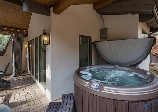 Hot Tub | Sauna | Game Room! 5 Acres - 2 miles from Downtown 3