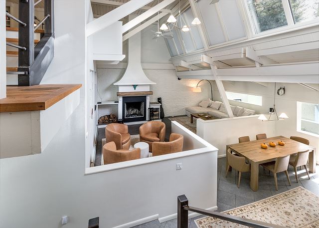 Hot Tub | Sauna | Game Room! 5 Acres - 2 miles from Downtown 8