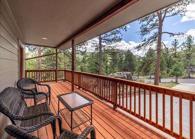 Hot Tub Stargazing | Deck | 1 mile to Downtown 8