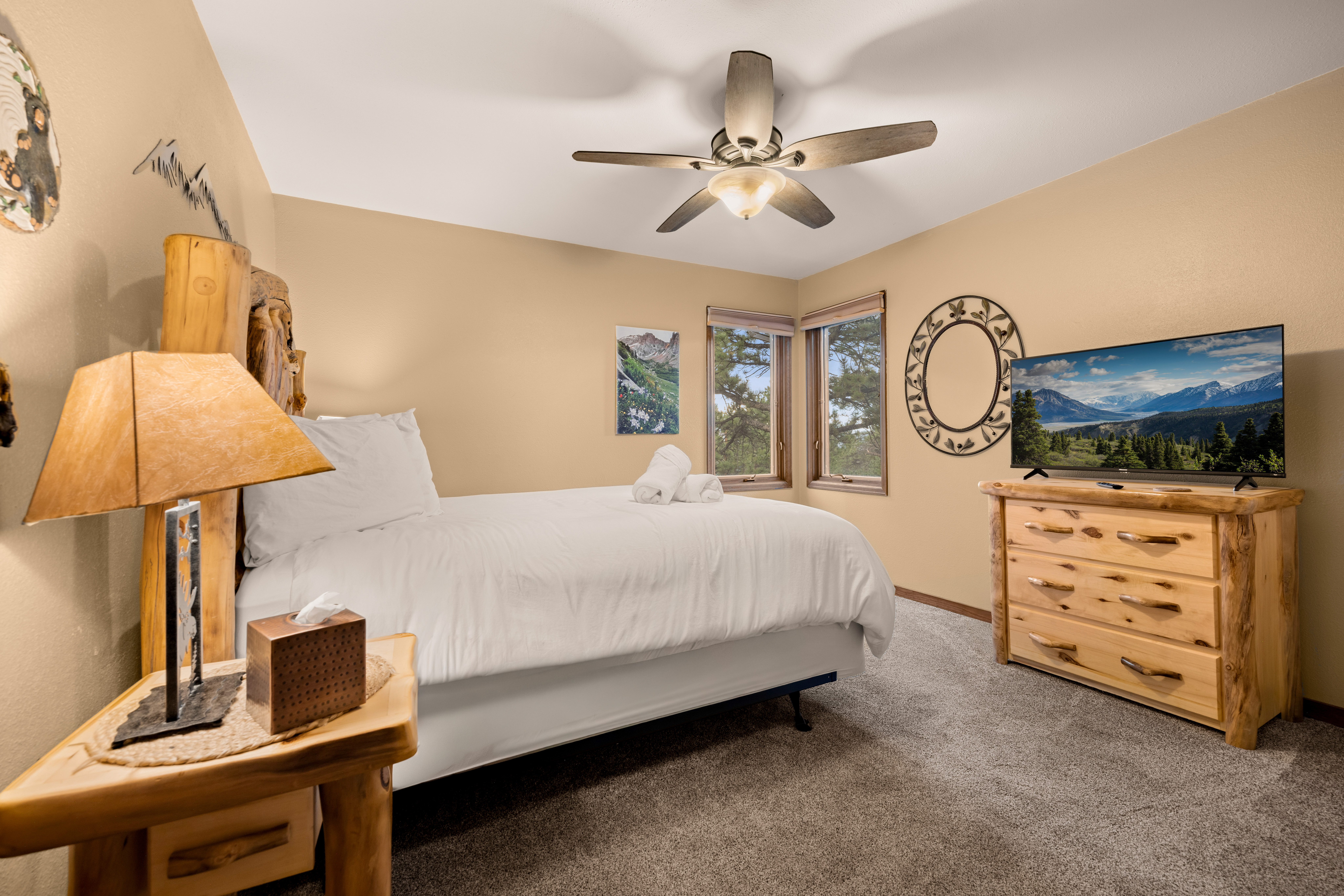 3rd Bedroom (Upper Level): Queen Bed with Smart TV
