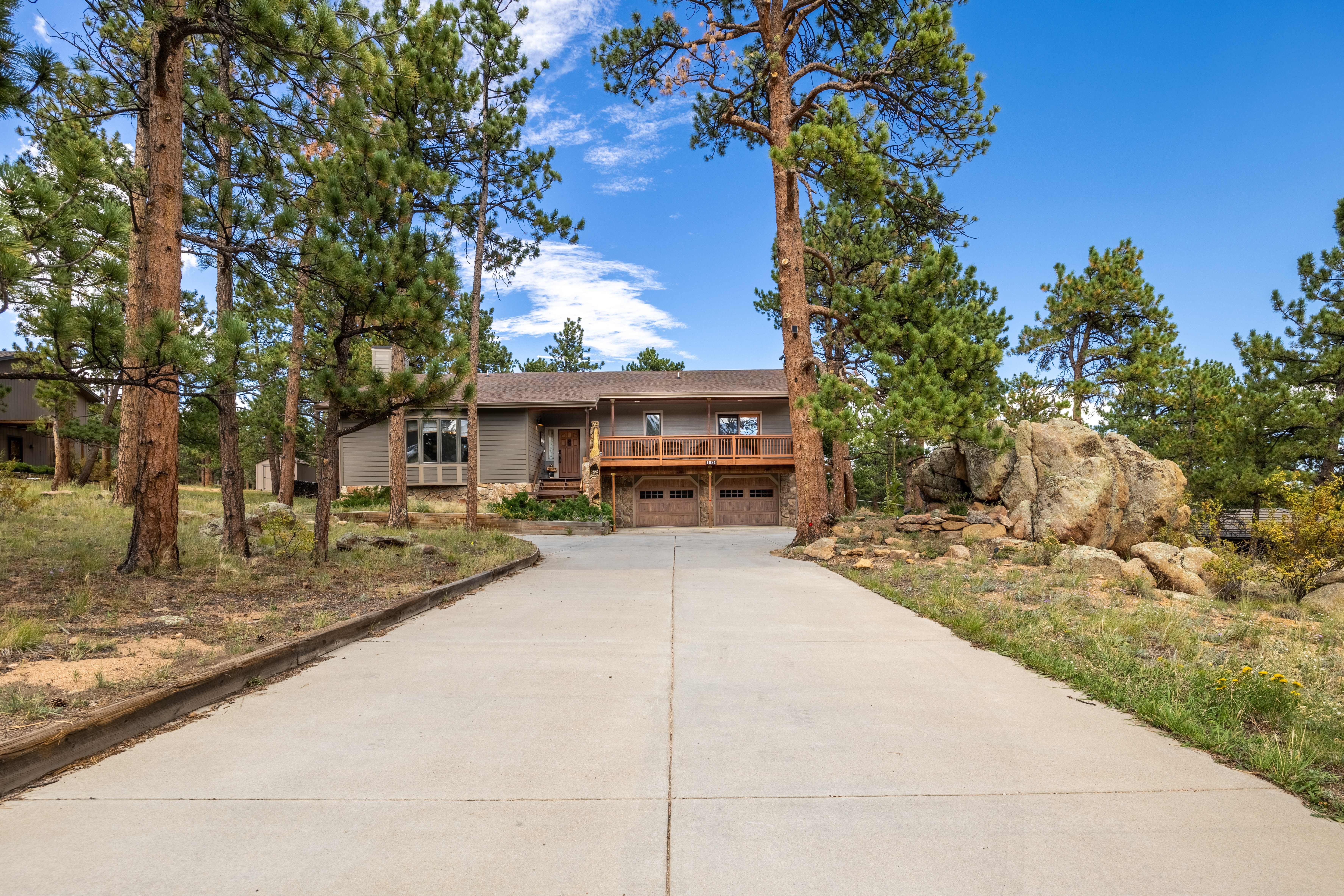 Driveway leading up to 1k Pine Knolls in Estes Park, CO.