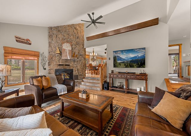 Featured Property Hot Tub Stargazing | Deck | 1 mile to Downtown
