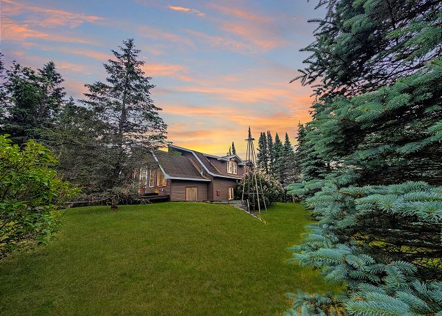 Harlequin Haven at White Birch Lake | HotTub, AC, Lake Access & Dock, Dogs OK