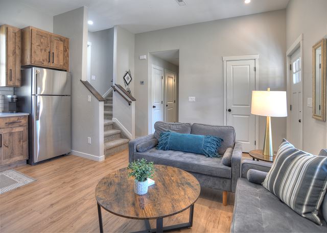 New Listing! Newly Constructed Home-AC-River Views-Easy Ski Access 7