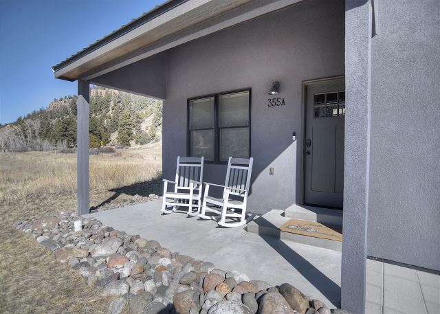 New Listing! Newly Constructed Home-AC-River Views-Easy Ski Access 3