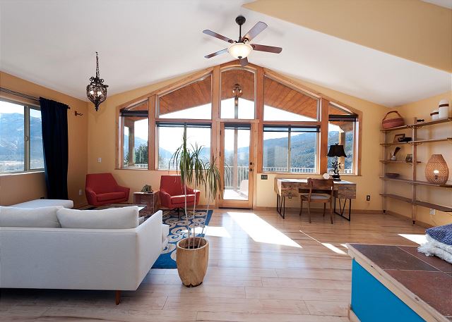 Secluded Home on 3 acres w/Awesome Views - 10 Miles North of Downtown Dgo 2