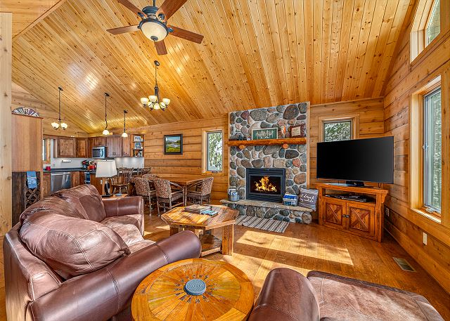 The Cedar Lakehouse | On Beautiful Gilmore Lake w/ Dock, Kayaks, Firepit, AC 8