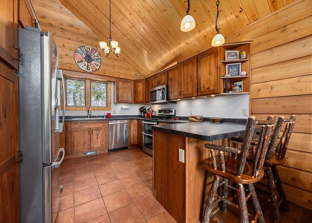 Winter Escape on Gilmore Lake! Fireplace, Two Living Areas 4