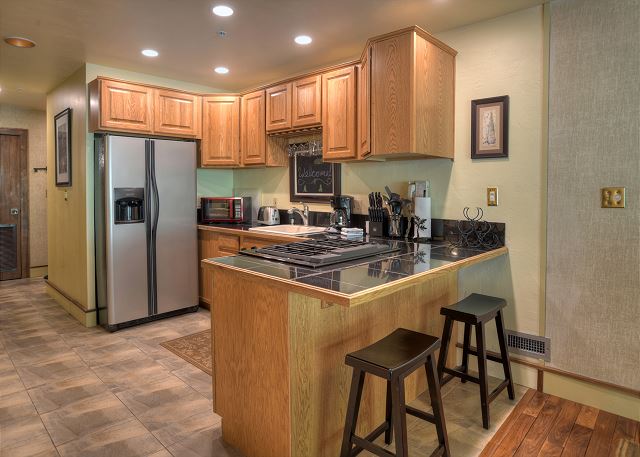 Red Rock Rest (#778) | AC, Deck, Pickleball, Golf, Pool, HotTub - 10 min ski 3