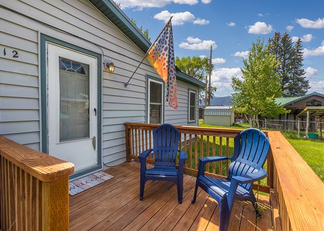 New Listing! Affordable Stay Steps to Downtown | Family & Angler’s Retreat 3