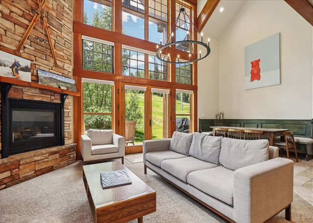 Elkpoint Townhome 8 - Ski in/Ski Out - Best Location / Slope views 2