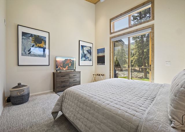 New Listing! Newly Constructed Luxury Riverfront Home on the Rio Grande River 7