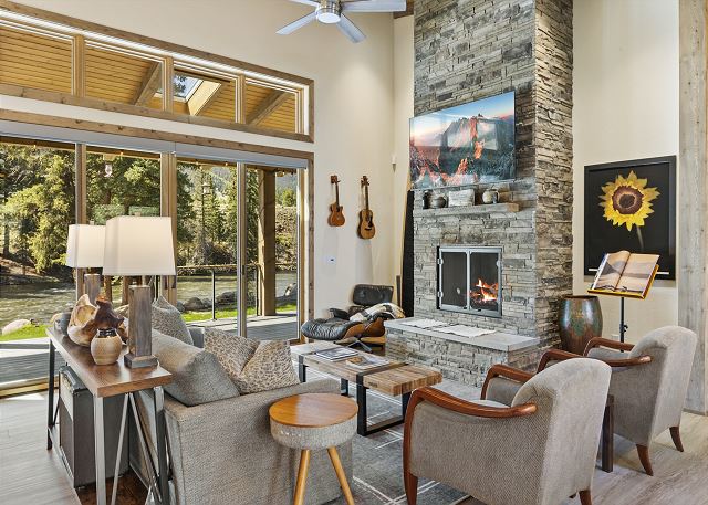 New Listing! Newly Constructed Luxury Riverfront Home on the Rio Grande River