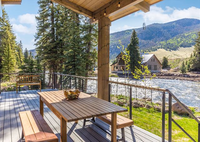 New Listing! Newly Constructed Luxury Riverfront Home on the Rio Grande River 4